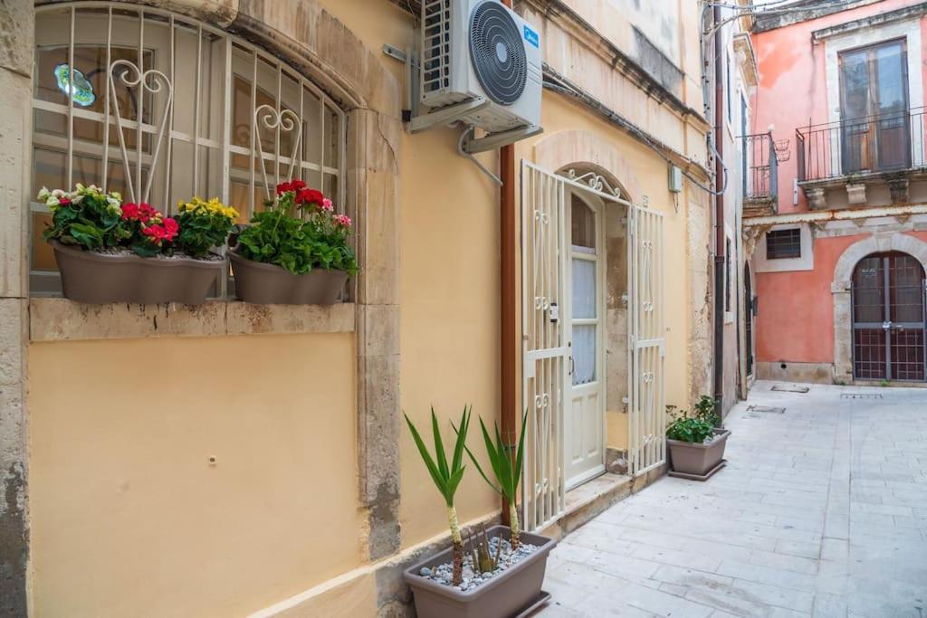 Casarizzi 24 Vacanze Ortigia Syracuse Extérieur photo